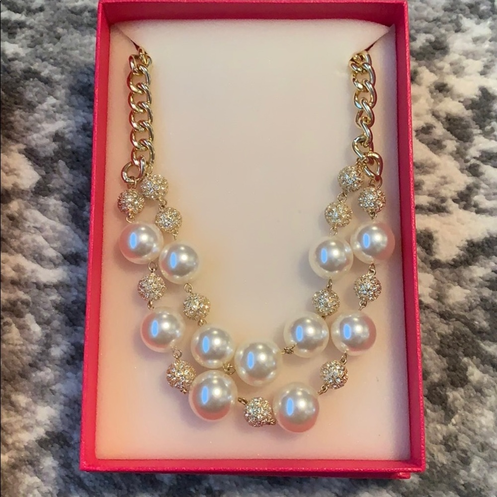 Lilly Pulitzer Necklace in box and like new